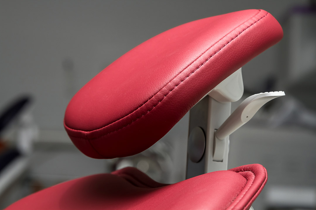 Woson WOD730 - стоматологическая установка с верхней подачей инструментов 1.jpg Woson WOD730 - стоматологическая установка с верхней подачей инструментов 1.jpg