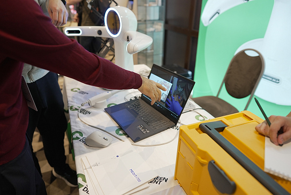 2026-03-28 Конгресс Кравцовы 4.jpg