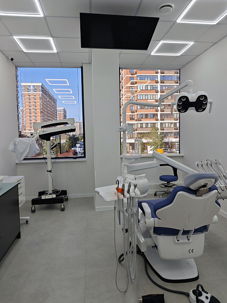2026_09_17-Implant-Klinik-4.jpg