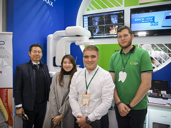 Стенд компании GREEN DENT на выставке Дентал-Экспо 2019_14.jpg